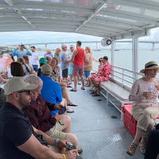 Boat ride on rent for birthday wedding events