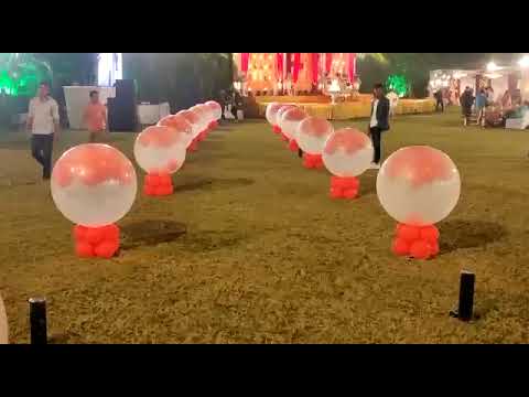 Helium balloons entry