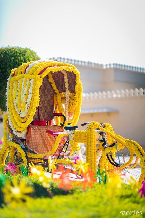 Rikshaw for photoshoot on rent for birthday wedding events