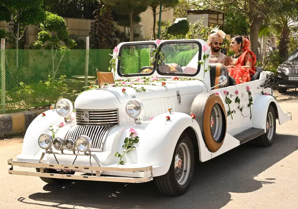 Vintage car entry on rent for birthday wedding events