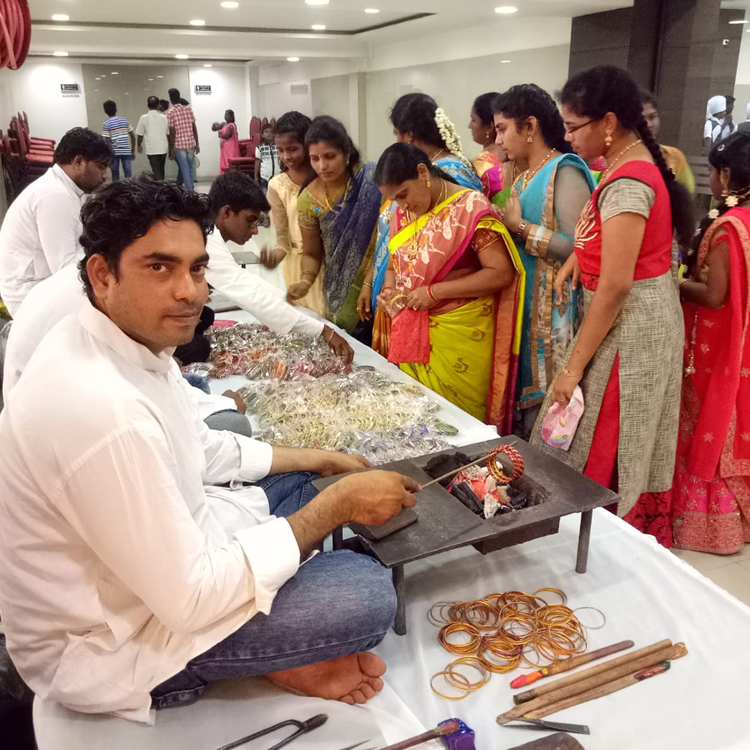 Maniyar bangle making for birthday wedding events